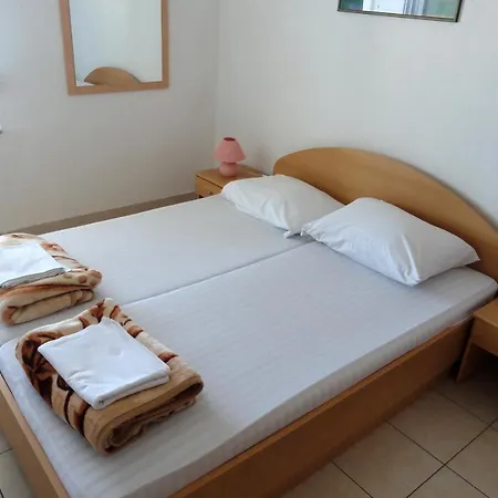 Family Friendly Apartments With A Swimming Pool Businci, Ciovo - 11232 *