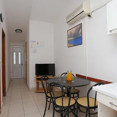 Family Friendly Apartments With A Swimming Pool Businci, Ciovo - 11232