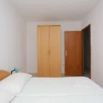 Family Friendly With A Swimming Pool Businci, Ciovo - 11232 公寓 特罗吉尔