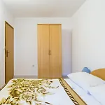 Family Friendly With A Swimming Pool Businci, Ciovo - 11232 * 特罗吉尔