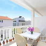 Family Friendly With A Swimming Pool Businci, Ciovo - 11232 Трогир