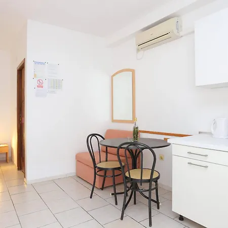 Family Friendly With A Swimming Pool Businci, Ciovo - 11232 Apartman *