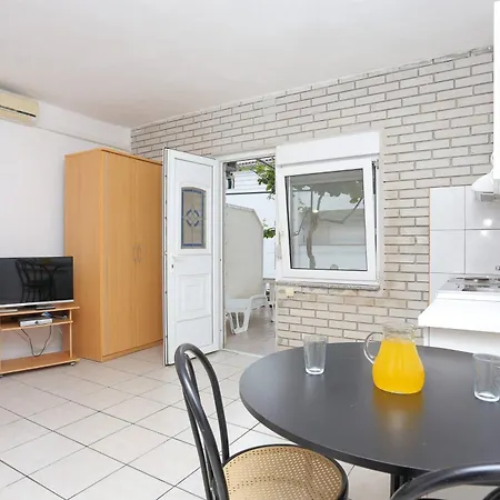 Family Friendly With A Swimming Pool Businci, Ciovo - 11232 Trogir