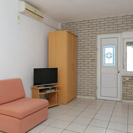 Family Friendly With A Swimming Pool Businci, Ciovo - 11232 Apartamento