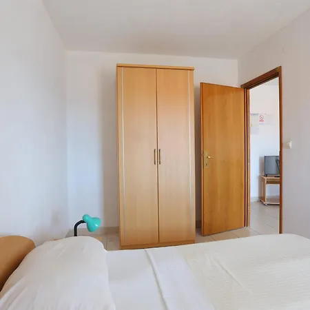 Family Friendly With A Swimming Pool Businci, Ciovo - 11232 Trogir