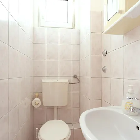Apartamento Family Friendly With A Swimming Pool Businci, Ciovo - 11232 Trogir