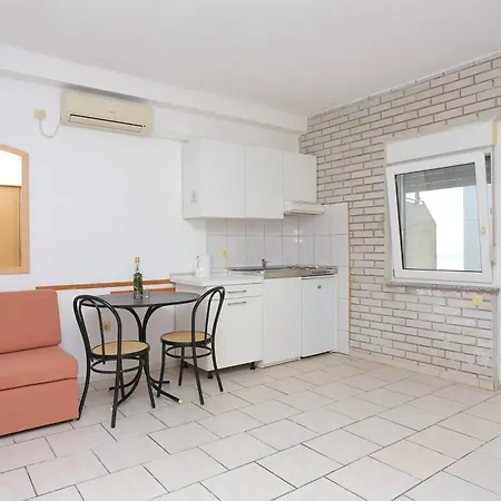 Apartman Family Friendly With A Swimming Pool Businci, Ciovo - 11232