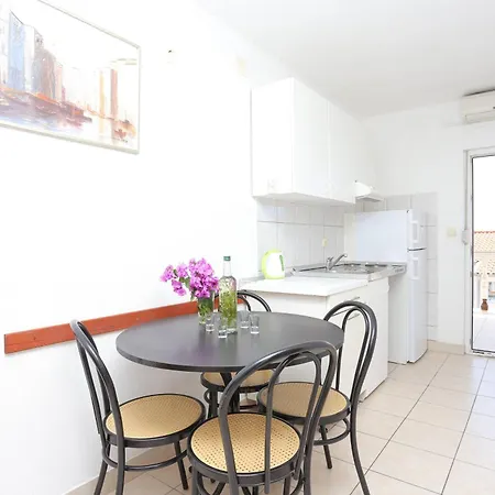 Family Friendly With A Swimming Pool Businci, Ciovo - 11232 Apartman *