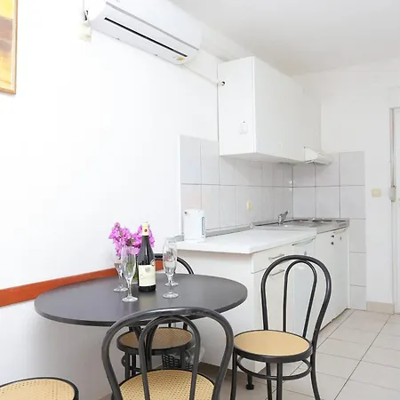 Family Friendly With A Swimming Pool Businci, Ciovo - 11232 Apartman