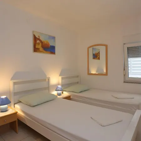 Apartamento Family Friendly With A Swimming Pool Businci, Ciovo - 11232