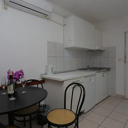 Apartman Family Friendly With A Swimming Pool Businci, Ciovo - 11232 Trogir