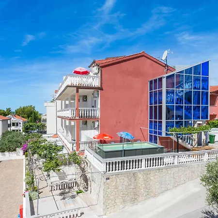 Apartman Family Friendly With A Swimming Pool Businci, Ciovo - 11232 Trogir
